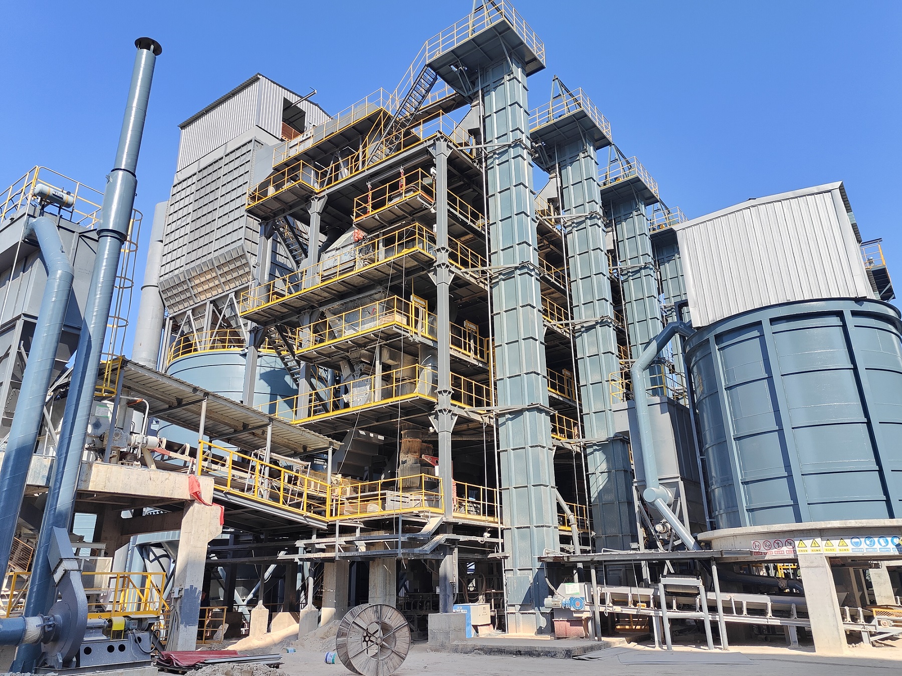 砂石行業(yè)又有“大動(dòng)作”？唐山金路干法制砂樓優(yōu)勢(shì)有哪些？