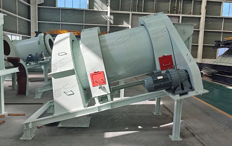 機(jī)制砂防離析、防揚(yáng)塵，有經(jīng)驗的砂廠都在用加濕拌和機(jī)